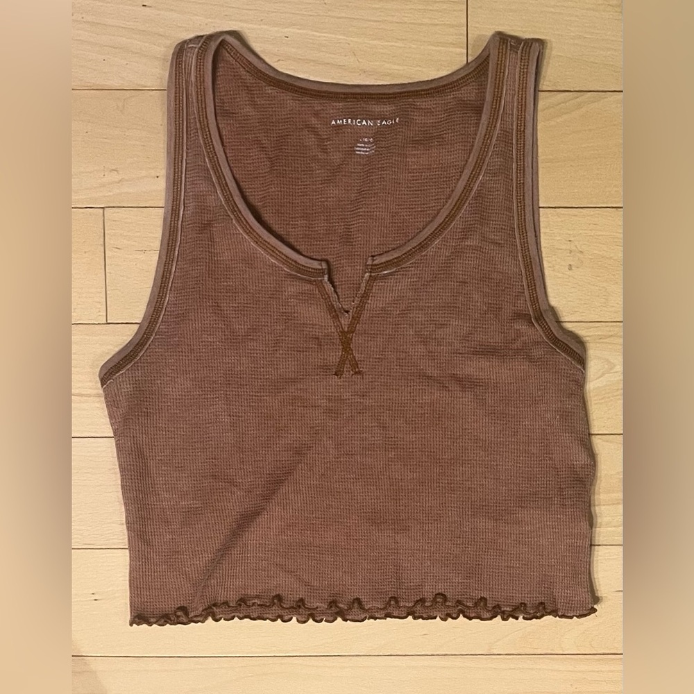 AE Notch Neck Tank Top in Caramel